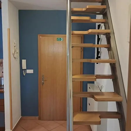 Apartment Like I'm